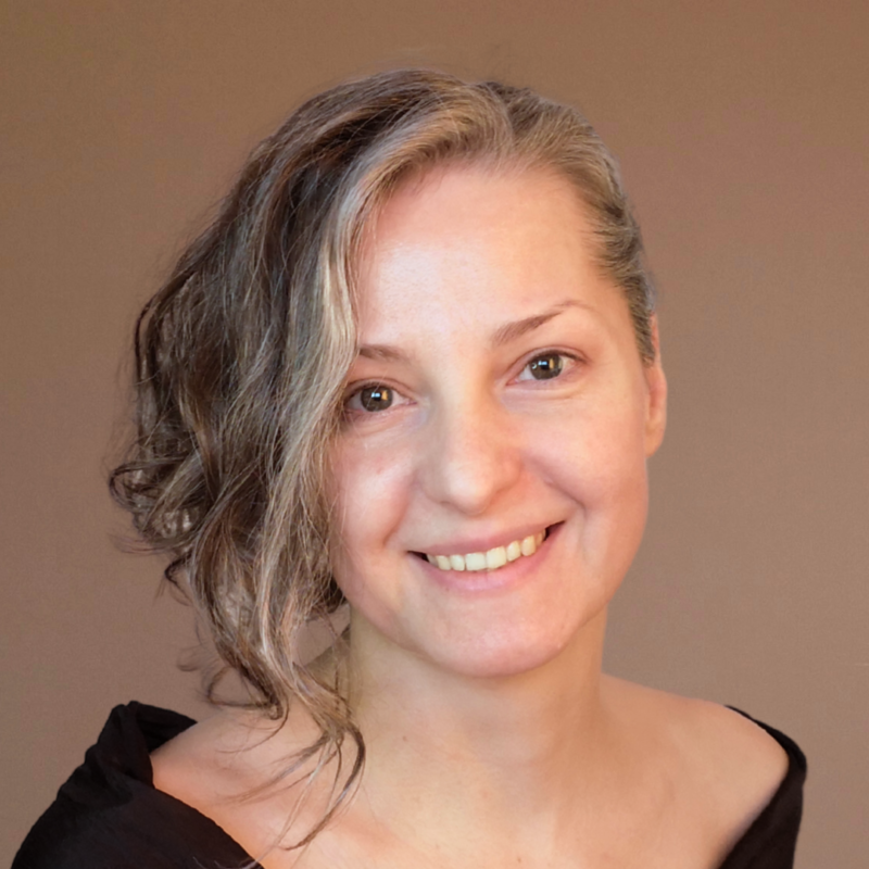 Erika Mira - Császár Erika Mira